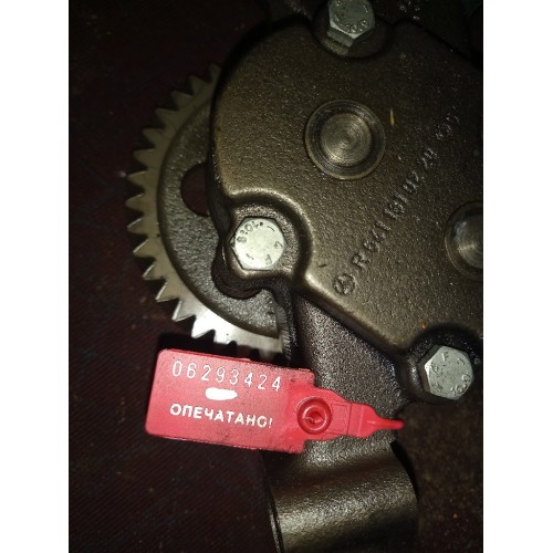 Насос масляный Mercedes Actros (424)-2