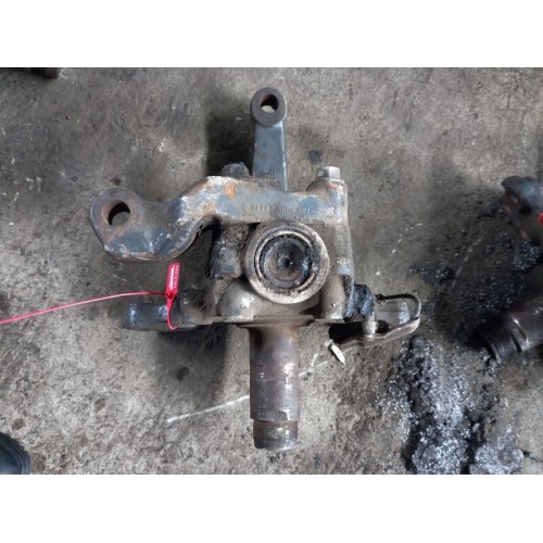 Цапфа (кулак поворотный) d=68 Volvo с сошками LH (764) -2