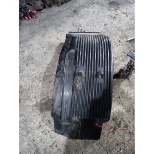 Подкрылок под кабину RH Volvo FH 12 437853 деф. (908)-3