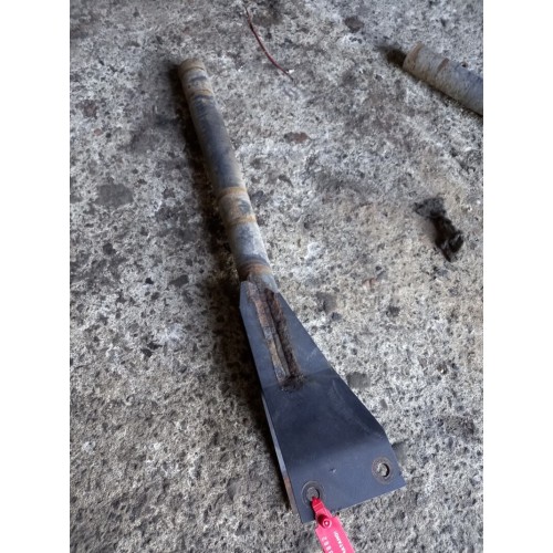 Кронштейн полукрыла (труба) DAF 95 547875 Е2 задний (882)