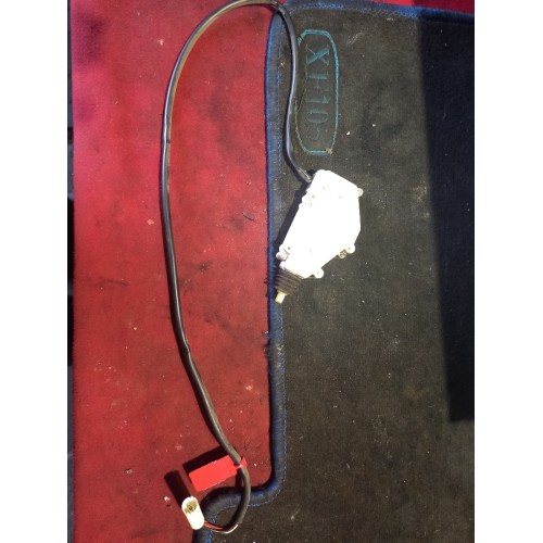 Доводчик замка двери DAF 105 864727 (627)