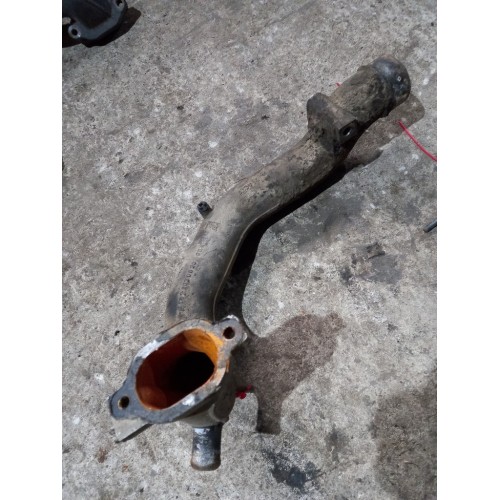 Патрубок охлаждения Mercedes Axor (989)-1