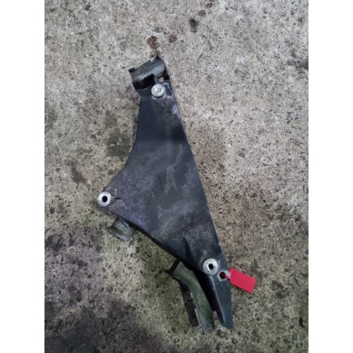 Кронштейн топливного фильтра Scania G400 269358 (256)-1