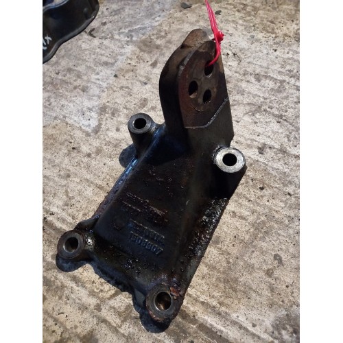 Кронштейн двигателя Scania G400 269358 XPI (217)