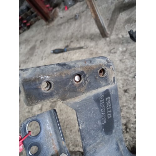 Петля подножки обслуживания Scania P340 633203 LH (237)-2