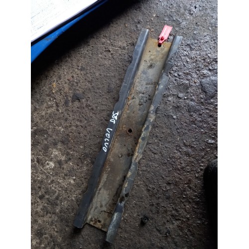 Прижим ящика АКБ Volvo FH 12 437853 (130)