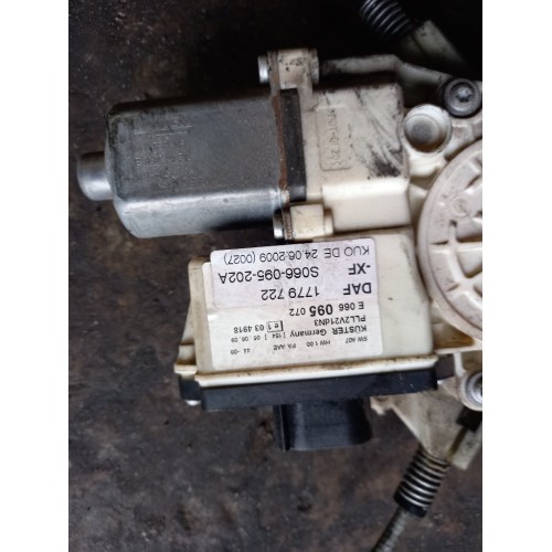 Стеклоподъемник DAF 105 460 864727 в сборе RH (114)-1