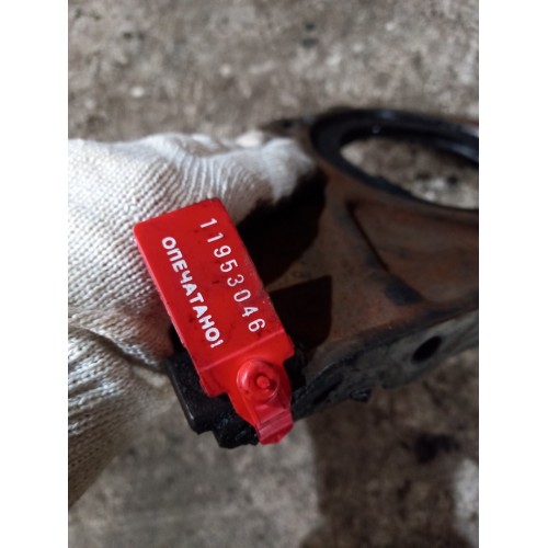 Крышка двигателя лобовая Mercedes Axor (046)-2