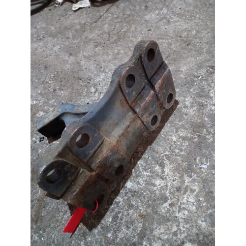 Кронштейн V-образной тяги Mercedes (080)-2