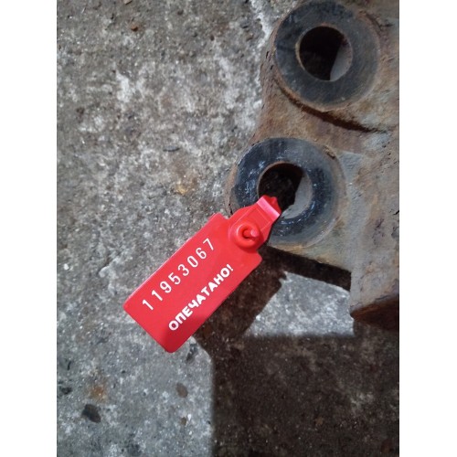 Кронштейн V-образной тяги Mercedes (067)-2