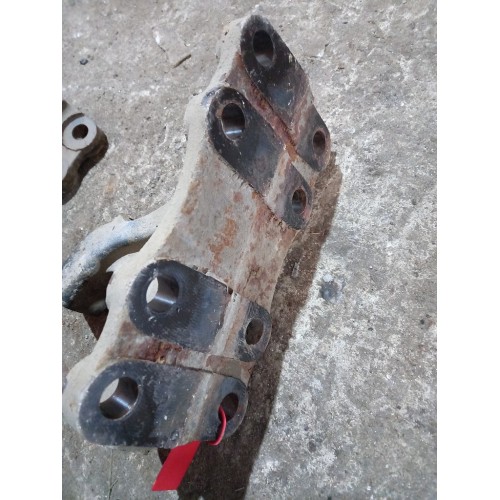 Кронштейн V-образной тяги Mercedes (065)-2