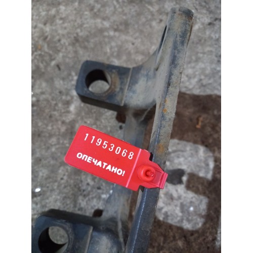 Кронштейн V-образной тяги Mercedes (068)-1