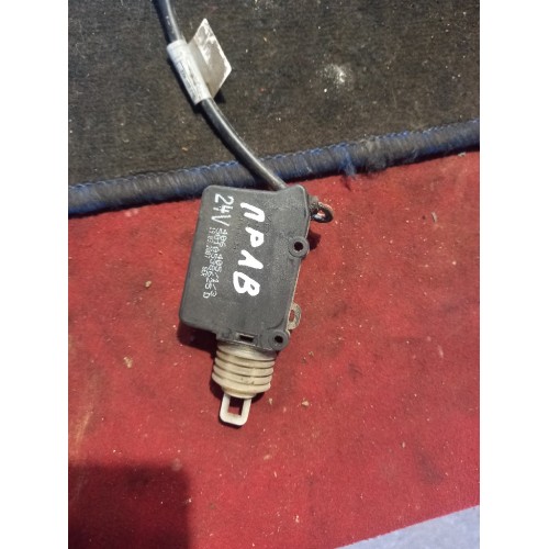 Доводчик замка двери Renault Premium 460 007695 (084)-1