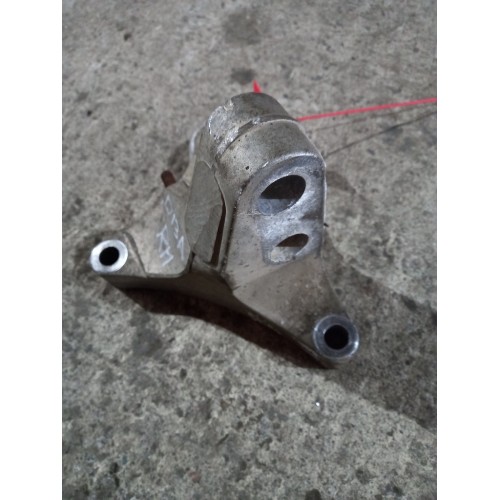 Кронштейн двигателя Volvo D13A RH (487)-2