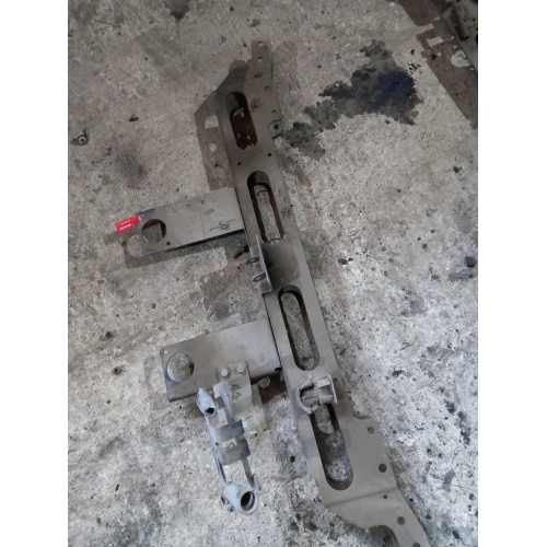 Кронштейн розеток Mercedes Axor (564)