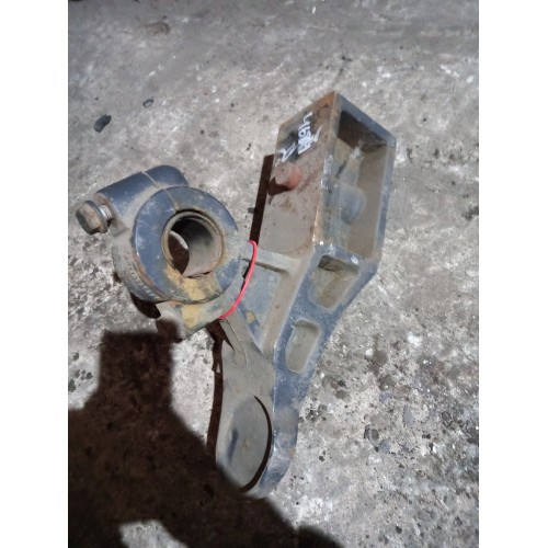 Кронштейн переднего стабилизатора+крон. перед. амортизатора Mercedes LH (601)-3