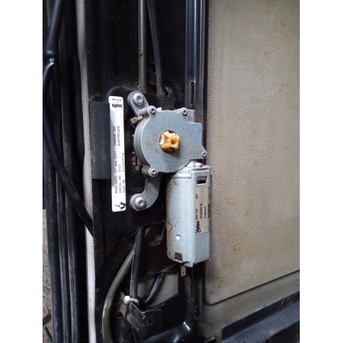 Люк Renault Premium 460 012088 электрический в сборе (577)-1