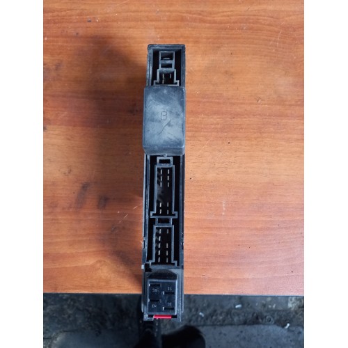 Блок предохранителей Mercedes (052)-2