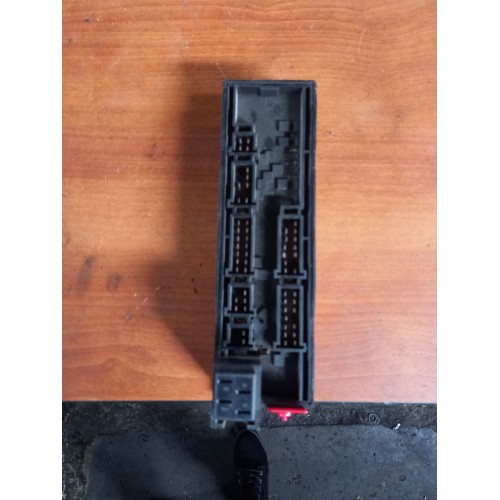 Блок предохранителей Mercedes (050)-1