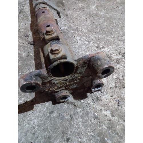 Кронштейн полукрыла (труба) Mercedes задний (632)-2