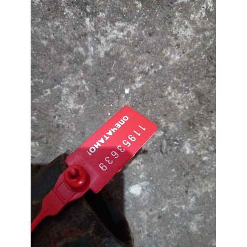 Кронштейн полукрыла (труба) Mercedes задний (639)-1