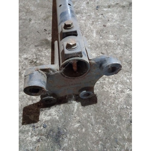 Кронштейн полукрыла (труба) Mercedes задний (637)-1