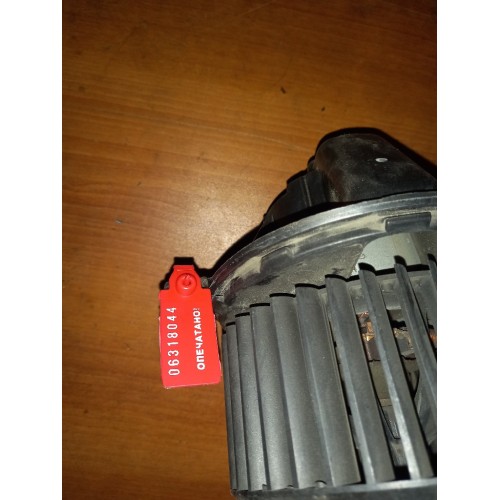 Моторчик отопителя (печки) Mercedes Actros/Axor (однолопастной) (044)-2