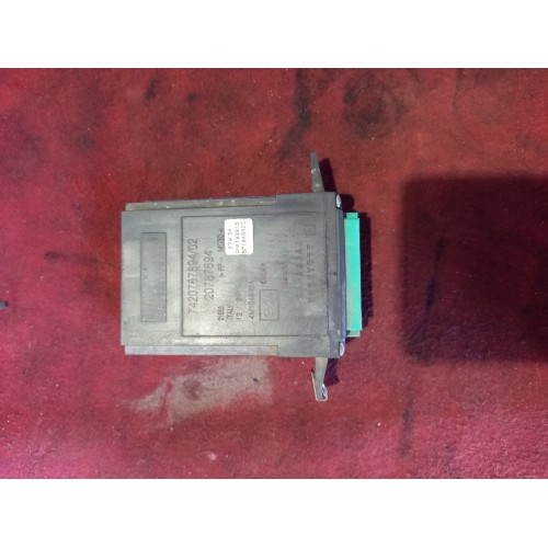 Блок управления центральным замком Renault Premium 460 012088 (227)