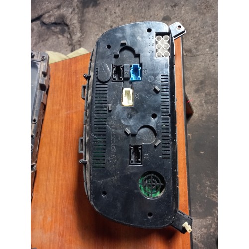 Панель приборов Mercedes Axor (857)-3