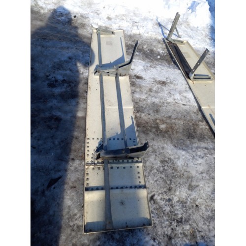 Спойлер кабины DAF 95 547875 клепанный открывной LH (919) -3