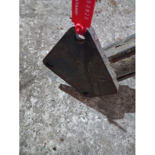 Кронштейн крыла переднего Mercedes передний RH (923)-2