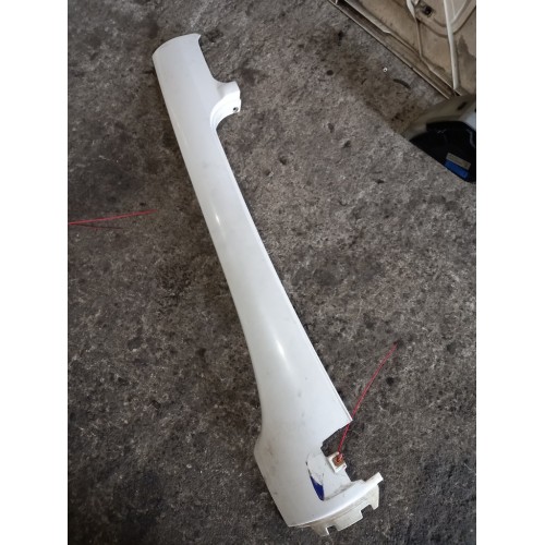 Накладка внешняя (наружняя) на лобовое стекло MAN TGA D2066 413388 LH (211)