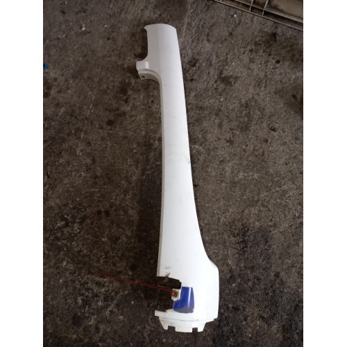 Накладка внешняя (наружняя) на лобовое стекло MAN TGA D2066 413388 RH (202)