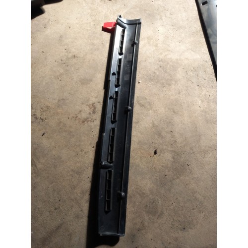 Накладка на торпедо (верхняя часть)(воздуховод лобового стекла) DAF 95/105 RH (978)-1