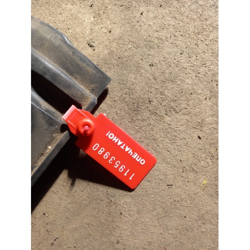 Накладка на торпедо (верхняя часть)(воздуховод лобового стекла) DAF 95/105 RH (980)-1