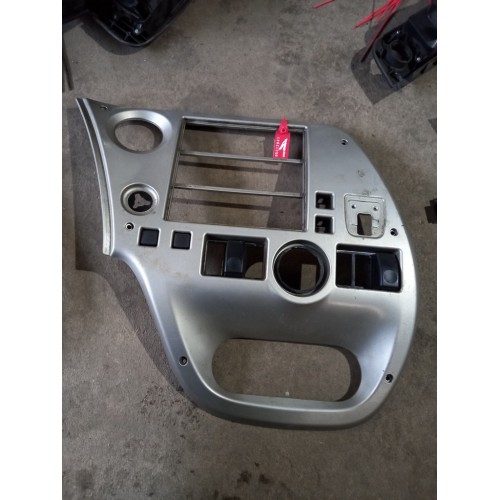 Накладка на торпедо (верхняя часть централ.) DAF 105 (841)