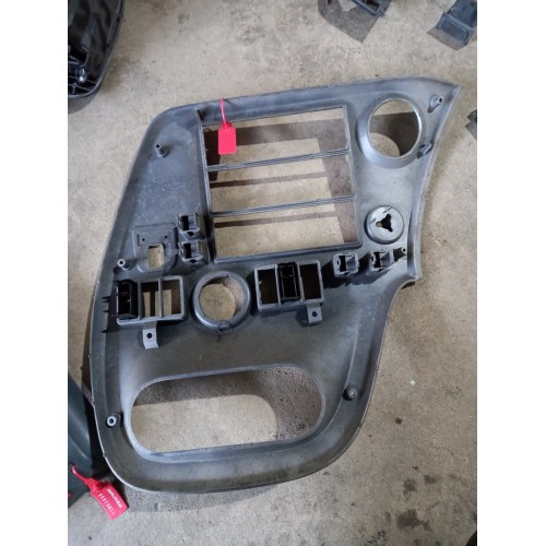 Накладка на торпедо (верхняя часть централ.) DAF 105 (841)-1