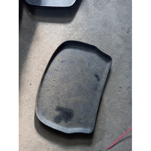 Коврик на торпедо DAF 105/95 нижний (976)*-1