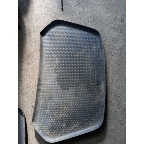 Коврик на торпедо DAF 95 нижний (977)*-3