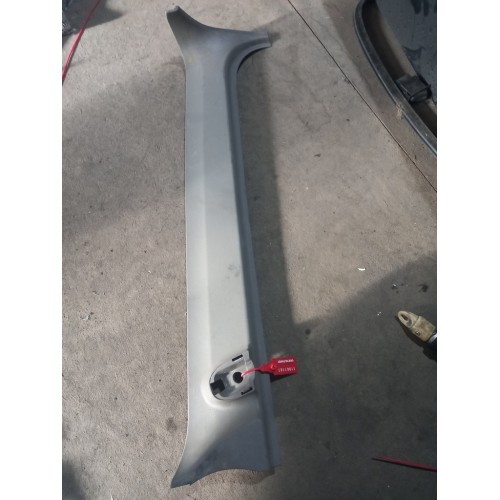 Накладка на стойку лобового стекла DAF 105 внутренняя RH (101)