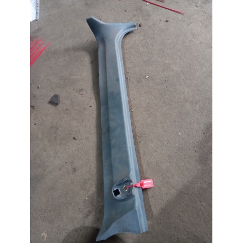 Накладка на стойку лобового стекла DAF 95 Е3 внутренняя RH (030)