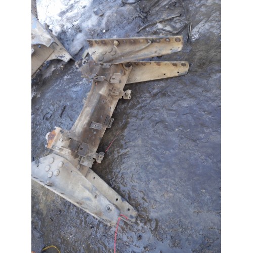 Траверса Renault Premium 016340 DXI центральная (044)-6