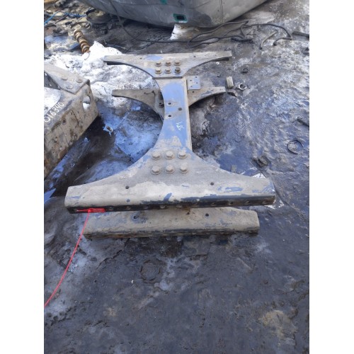 Траверса Renault Premium 016340 DXI центральная (045)-3