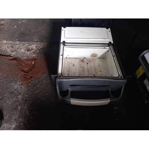 Холодильник Renault Premium 460 007695 (309)-6