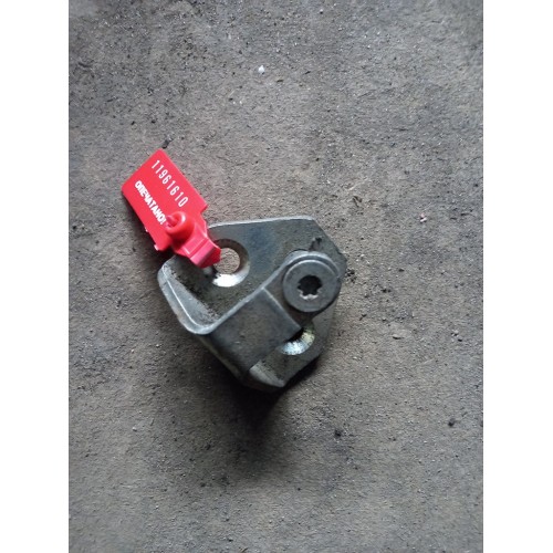 Ответная часть замка двери DAF 105 (610)