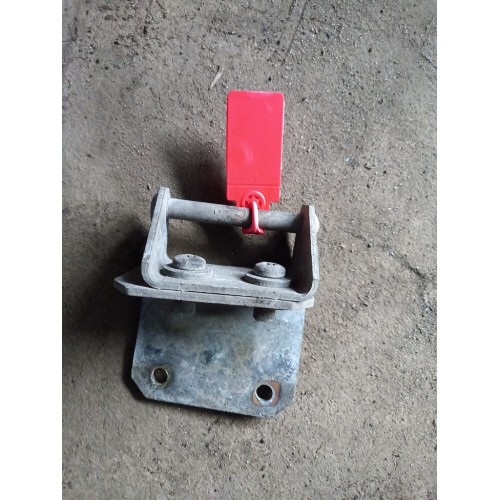 Ответная часть замка капота DAF 95/105 (705)-2