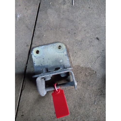 Ответная часть замка капота DAF 95/105 (704)-2