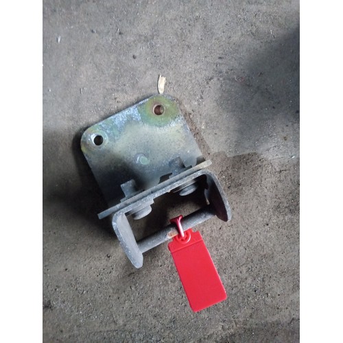 Ответная часть замка капота DAF 95/105 (618)-1