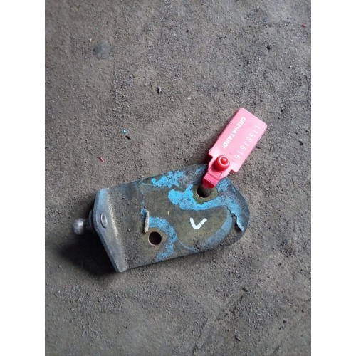 Кронштейн газового упора капота DAF 95/105 LH (616)