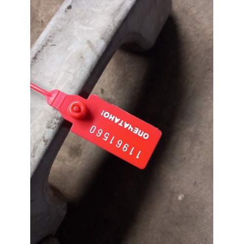 Ручка кабины DAF 95/105 наружняя (под лобовым стеклом) RH (560)-1